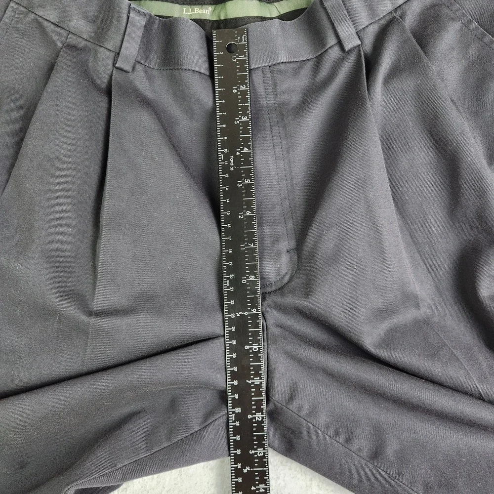 L.L. Bean Chino Pants Mens Size 35 Navy Blue Cotton Stretch Casual Comfort Waist